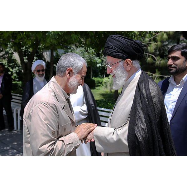 تابلو شاسی رومیزی طرح شهید سردار قاسم سلیمانی و رهبر مدل AG-219